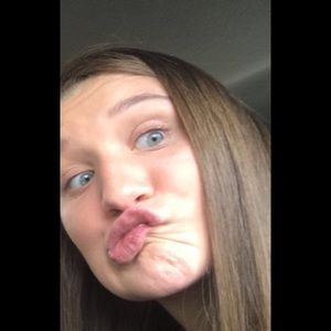 Meet your Posher, Ashlyn